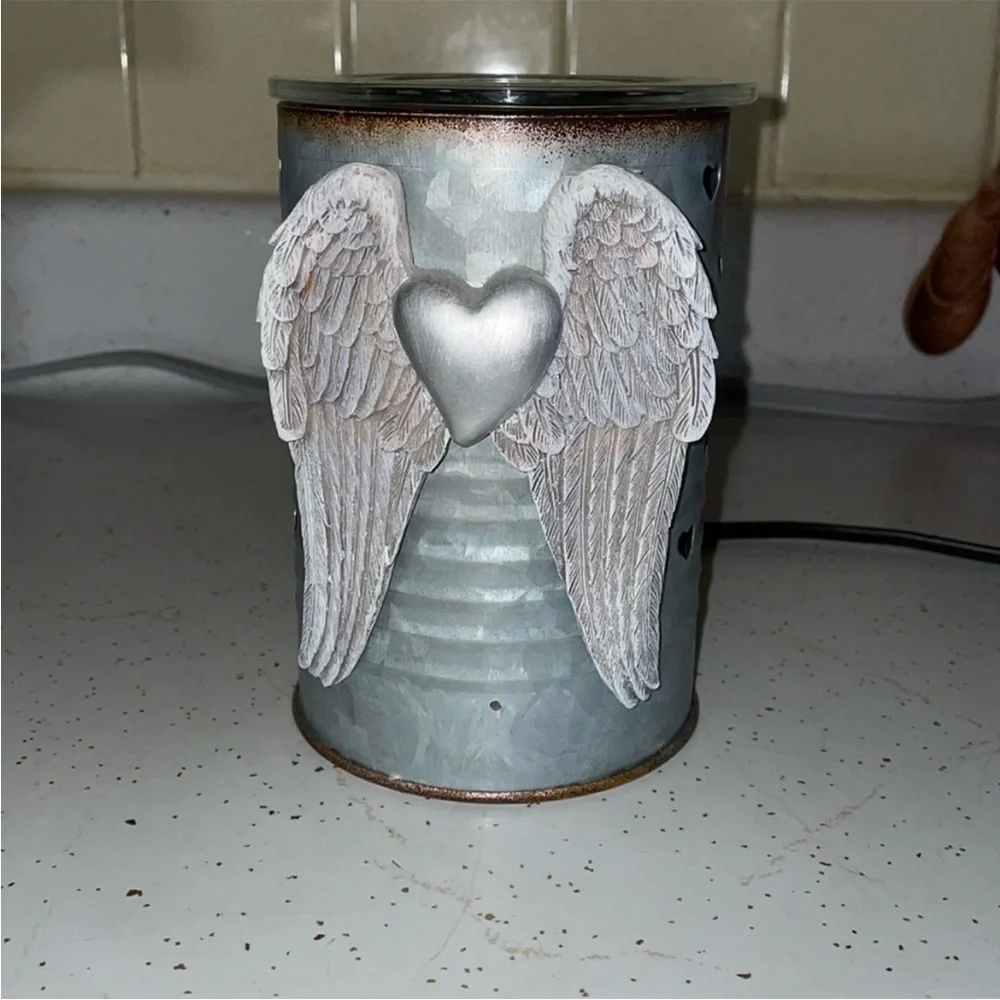 Scentsy Angel Wings Warmer - Picture 1 of 10